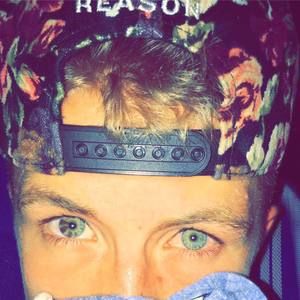 Meet your Posher, Reed